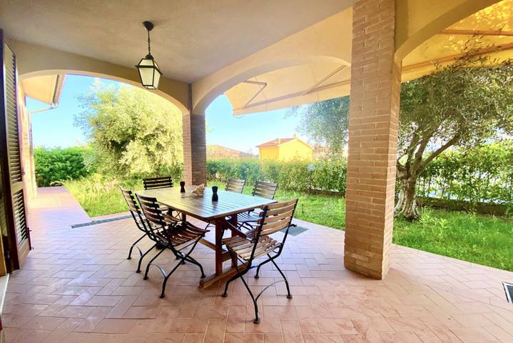 Villa per 8 persone, con Giardino a San Vincenzo
