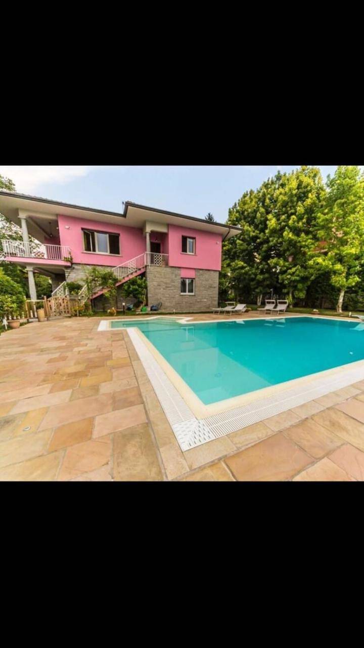 B&B La Rosa del Lago in Arolo (Leggiuno), Comune di Leggiuno