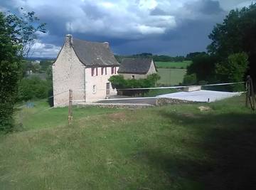 Gîte pour 5 personnes, avec terrasse et jardin dans l' Aveyron