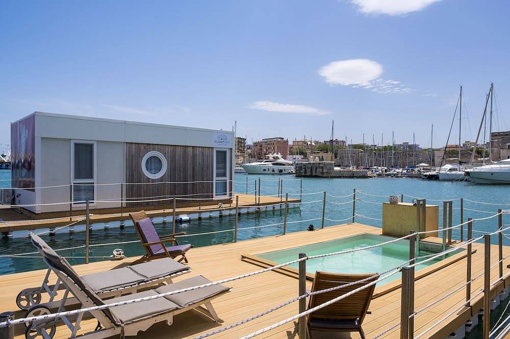 Amazing Houseboat in Apulia in Bisceglie, Barletta-Andria-Trani