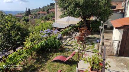 Gîte pour 4 personnes, avec jardin dans Pantasina