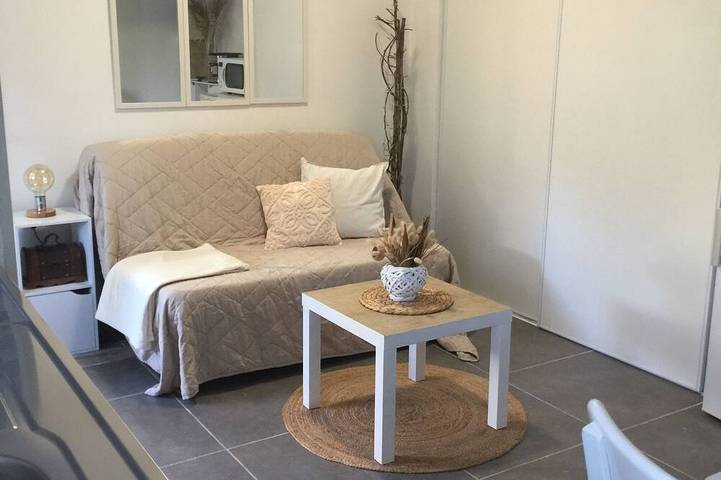 Gîte pour 2 personnes, avec jardin à Le Cannet-des-Maures - 2