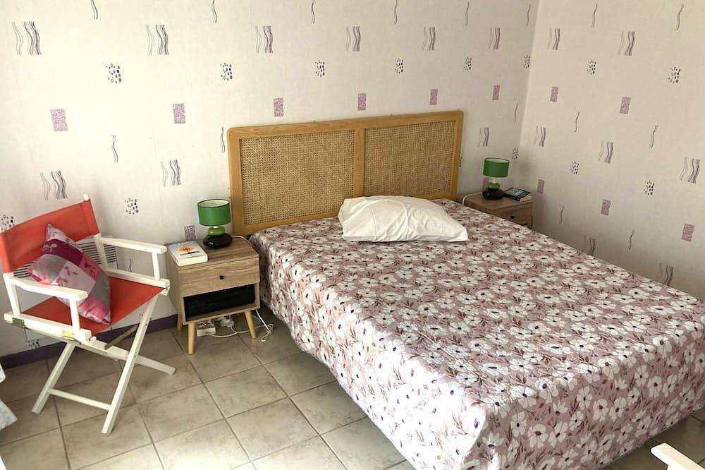 Maison 6 personnes, avec piscine et jardin clos in Valensole, Parc naturel régional du Verdon