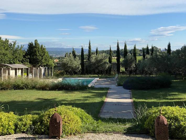 Gîte pour 6 personnes, avec terrasse et piscine à Pont-Saint-Esprit - 4