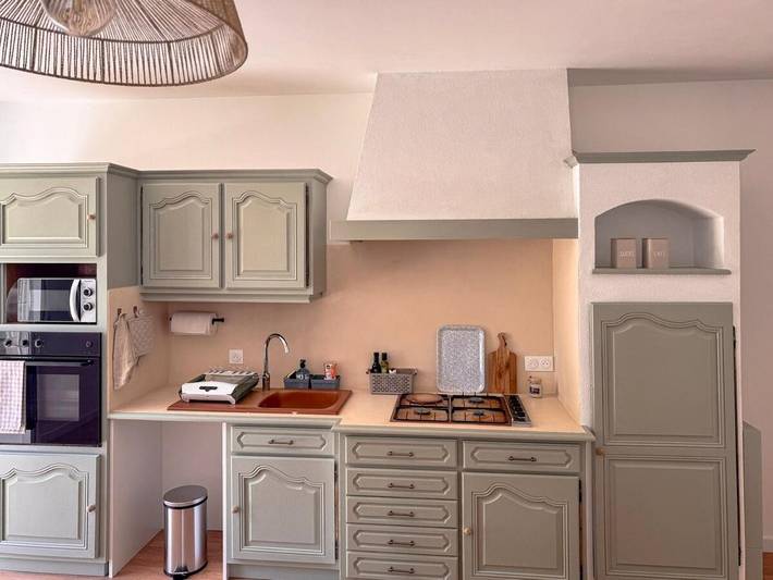 Location de vacances pour 5 personnes, avec terrasse à Montravers