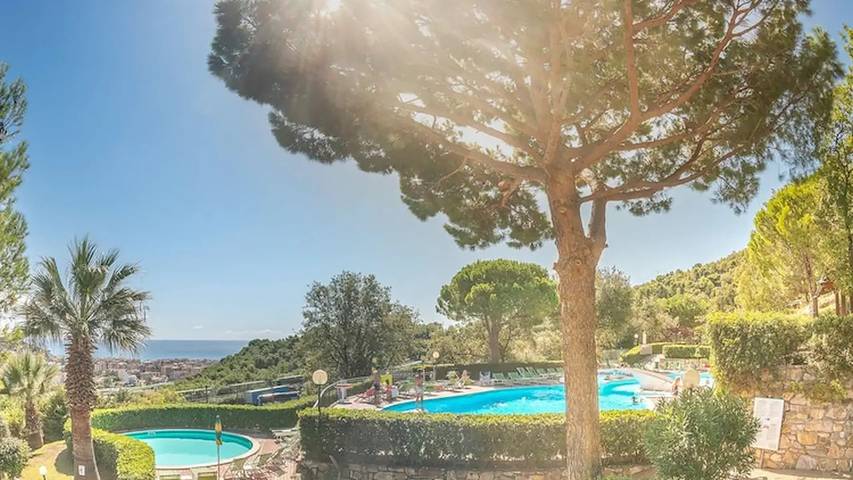 Bungalow für 6 Personen, mit Pool und Garten, mit Haustier in Ligurien