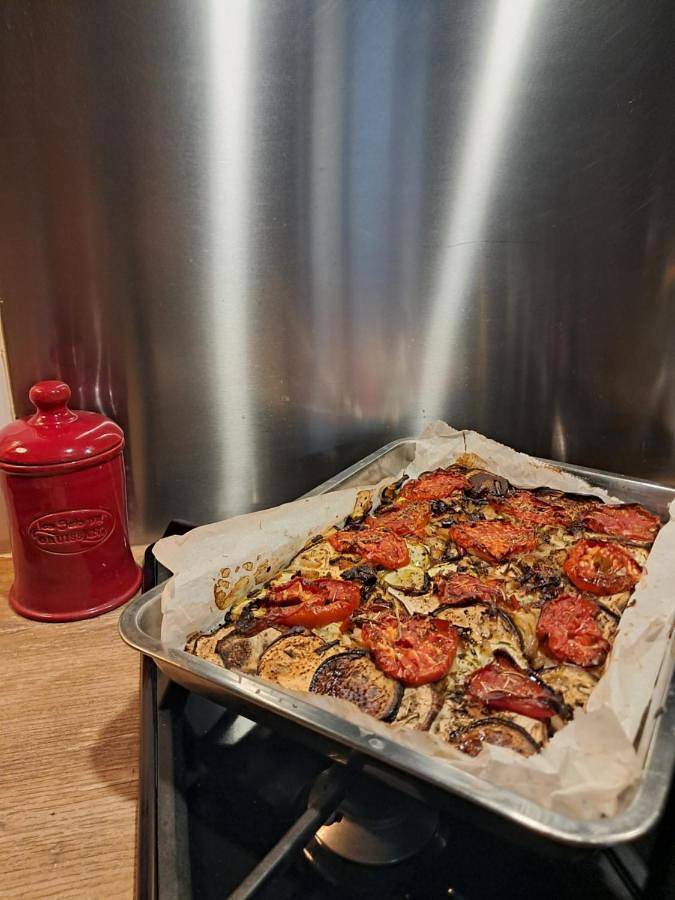 Location de vacances pour 2 personnes, avec jardin ainsi que terrasse et vue à Tourouzelle - 3