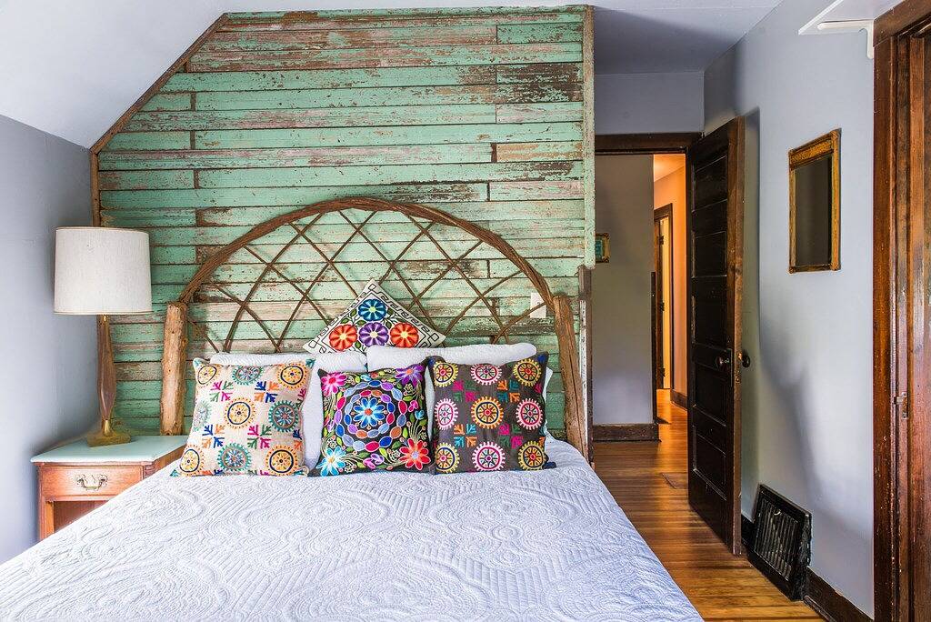 Ganze Wohnung, Lost Oak on Center |Upper Level Apartment in Historic Home |Downtown Lake Geneva |On-Site Parking in Lake Geneva (WI), Walworth County