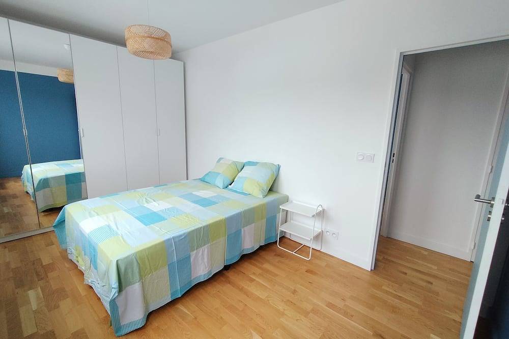 Apartamento entero, Luxury Penthouse with Eiffel Tower Views, Minutes from the Palace of Versailles in Sèvres, Altos del Sena