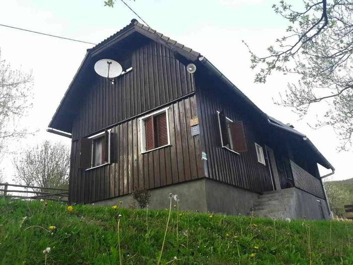 Gîte pour 3 personnes, avec terrasse et jardin, animaux acceptés dans Poljanak
