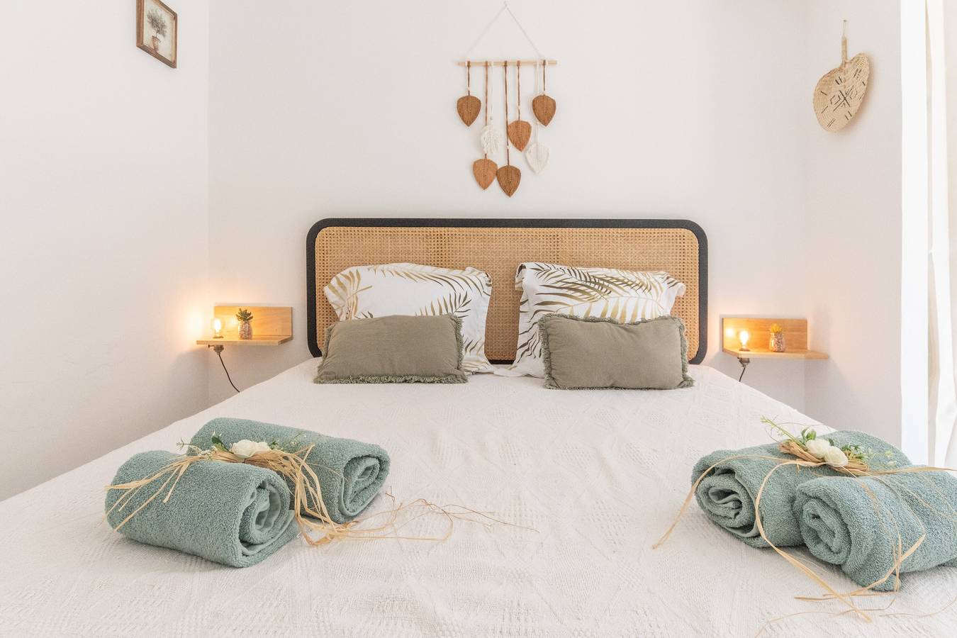 Vakantiehuis 'T1 Ardeche Vesseaux' met uitzicht op de bergen, gedeelde tuin & Wi-Fi, foto 8