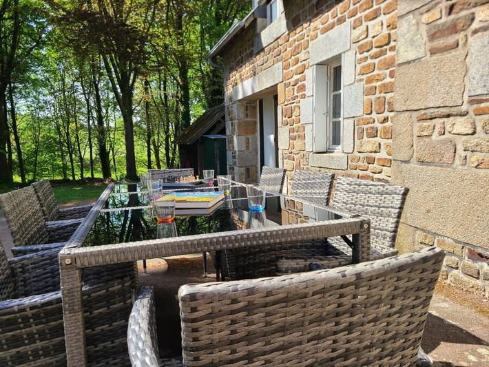 Gîte pour 6 personnes, avec jardin à Saint-Laurent-de-Terregatte - 2