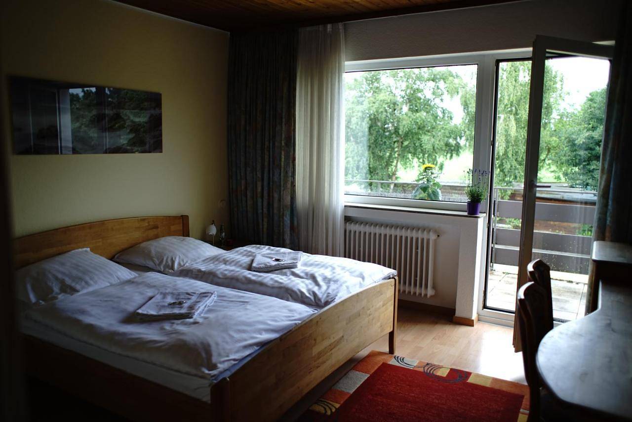 Single Room with Shared Bathroom in Würselen, Rheinland