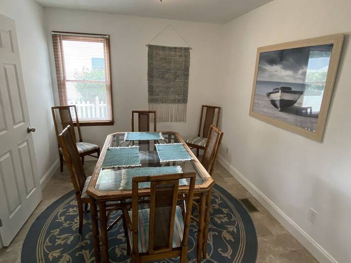 Vacation rental for 10 people, with balcony and yard in Carolina Beach