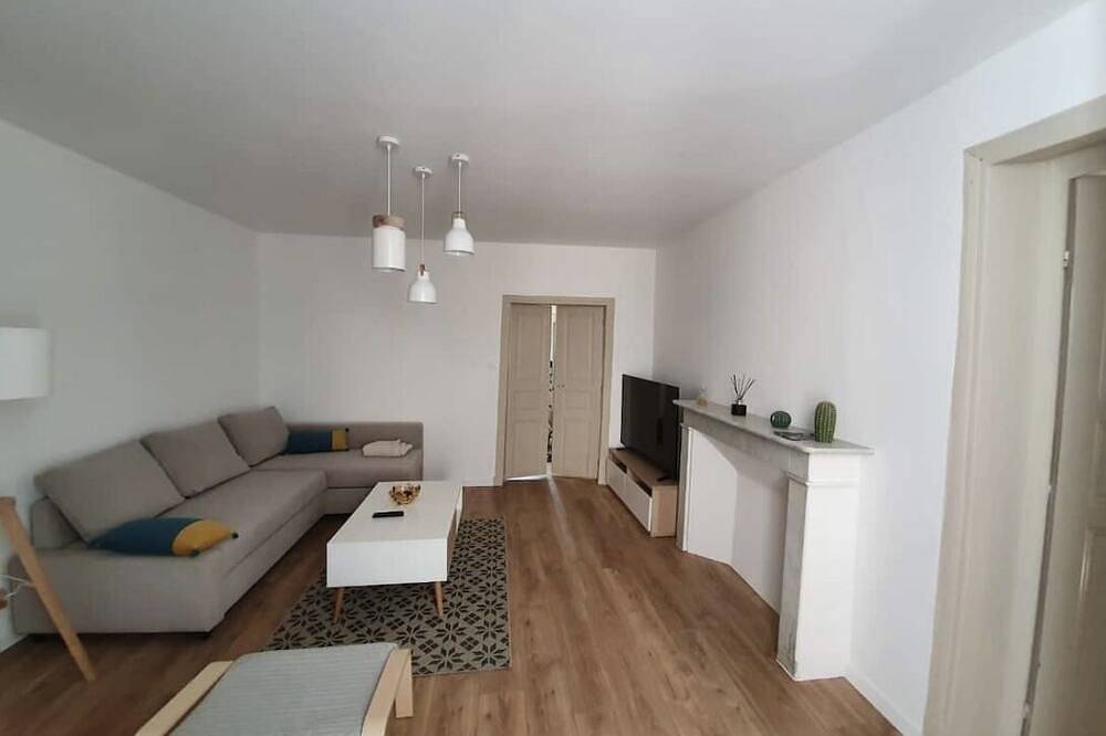 Appartamento intero, Charming new T3 city center in Corte Francia, Parco naturale regionale della Corsica