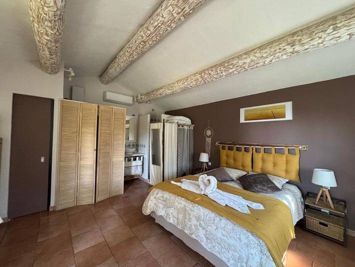 Location de vacances pour 3 personnes, avec sauna et jardin ainsi que jacuzzi et piscine à Mérindol - 3