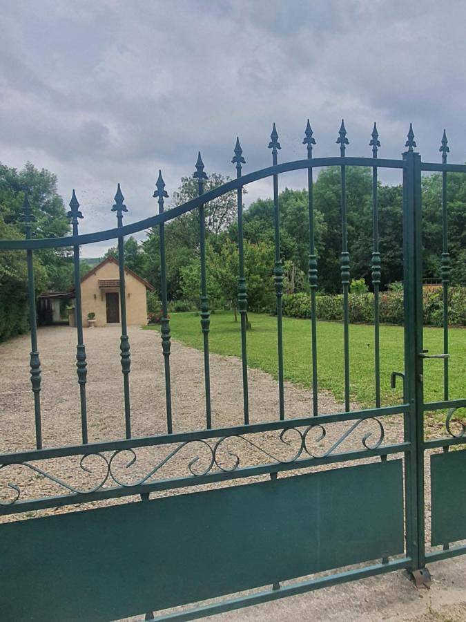 Location de vacances pour 4 personnes, avec jardin et vue à Saint-Père (Yonne) - 2