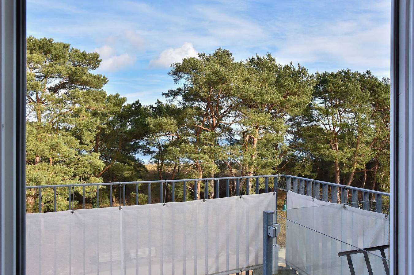 Entire apartment, Haus Ardenne 06 - perfekte Strandlage mit Balkon und Ostseeblick in Seebad Heringsdorf, Heringsdorf