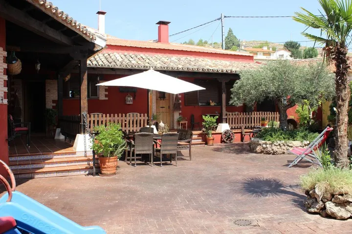 Maison de vacances pour 10 personnes, avec jacuzzi et sauna ainsi que piscine et terrasse - 1