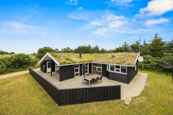 Vakantiehuis voor 6 personen, with whirlpool and sauna as well as balkon/terras in Henne Strand