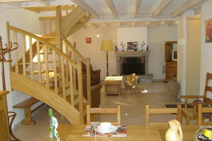 Gîte pour 8 personnes, avec Terrasse et Jardin à Saint-Pierre-du-Chemin