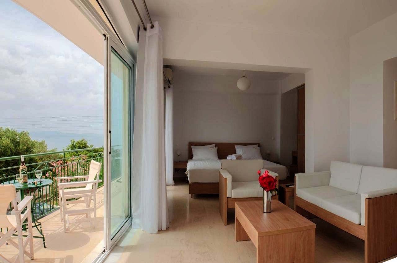 Entire apartment, Economy Ground Floor Studio with Garden View in Lassi, Argostoli