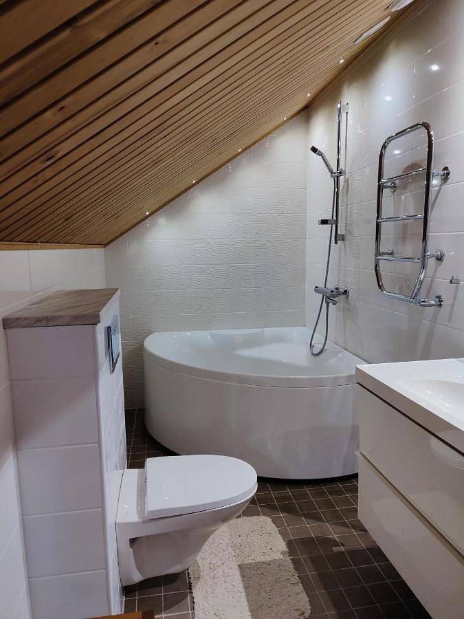 Ganze Wohnung, Arctic circle private 2nd floor suite and balcony in Rovaniemi, Lappland