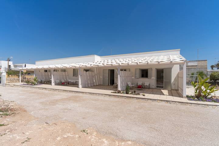 Gîte pour 5 personnes, avec jardin à Torre Lapillo