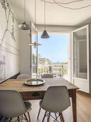 Ferienwohnung für 4 Personen, mit Terrasse und Ausblick in Cassis