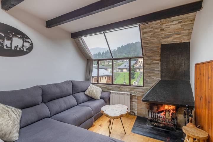 Ganze Wohnung, Doppelhaushälfte in La Molina, 5 Minuten von den Skipisten entfernt in La Molina, Alp