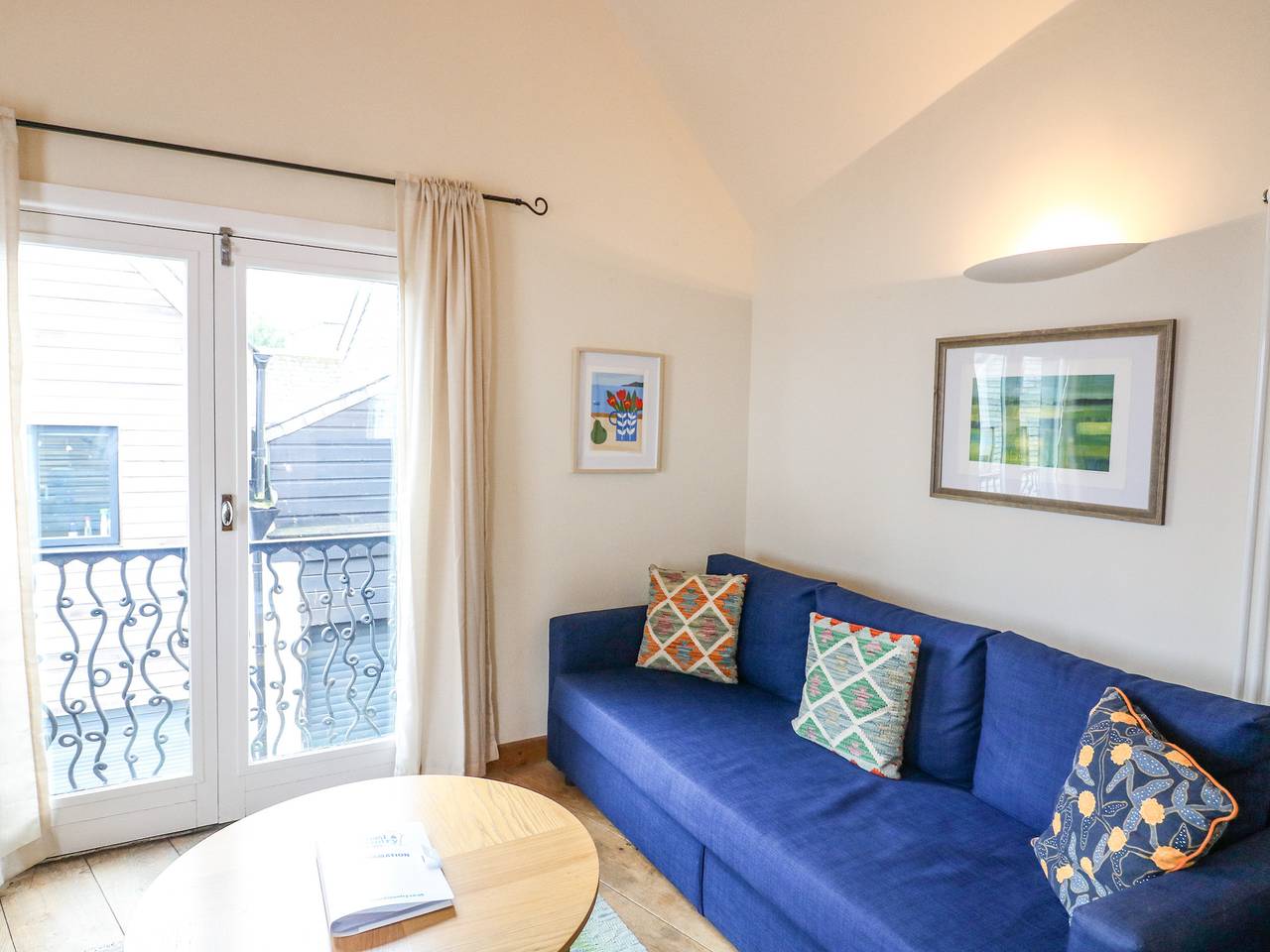 Entire apartment, The Loft Cottage in Totnes, Devon