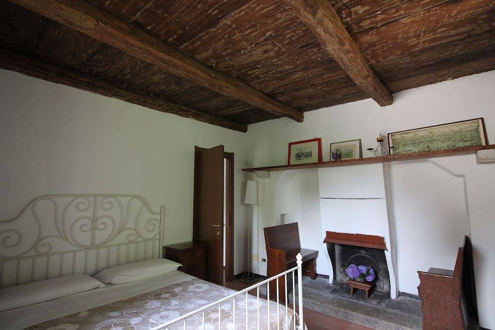 Geheel appartement, Casa Frey apt. 2 at Lake Orta with garden and swimming pool in Vacciago, Ameno en omgeving