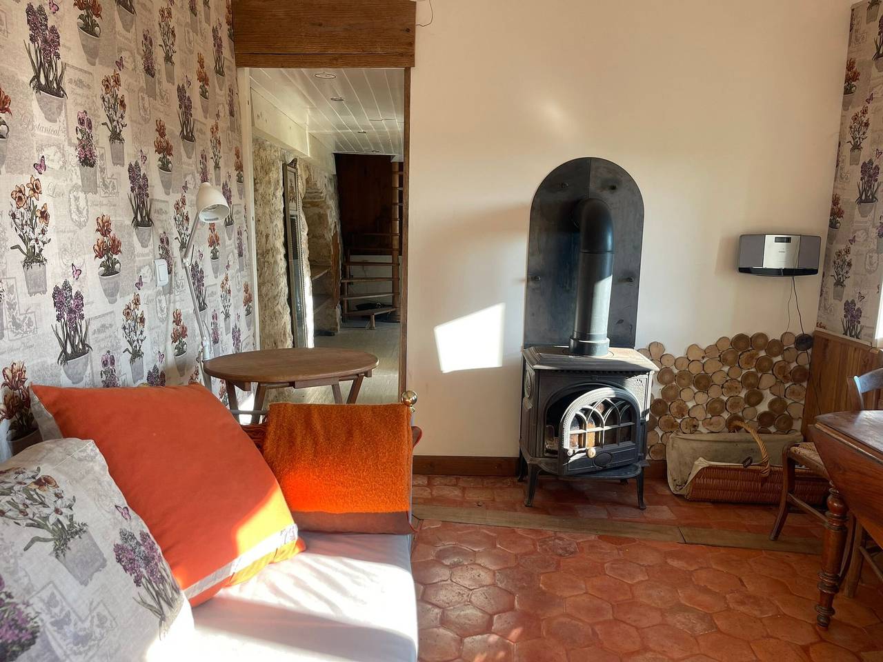 Renovated stone house with garden and shared pool near Dijon in Saint-Julien (Bourgogne), Dijon region