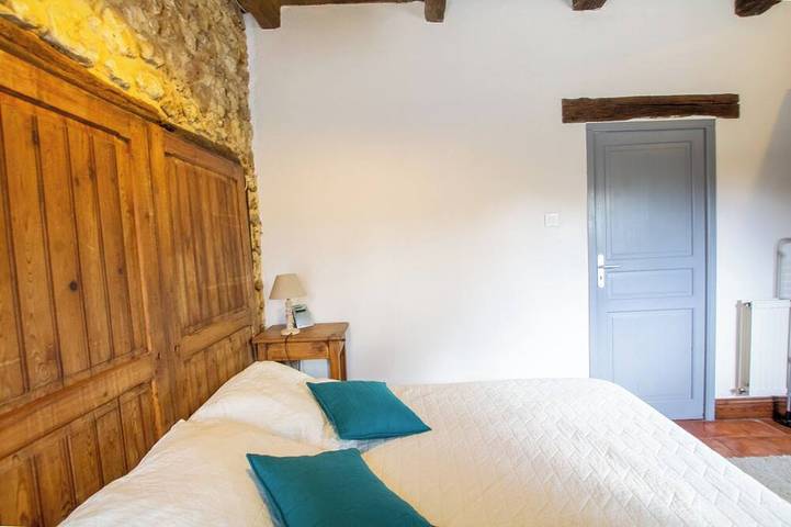 Location de vacances pour 4 personnes, avec piscine et terrasse, animaux acceptés à Bourrou - 3