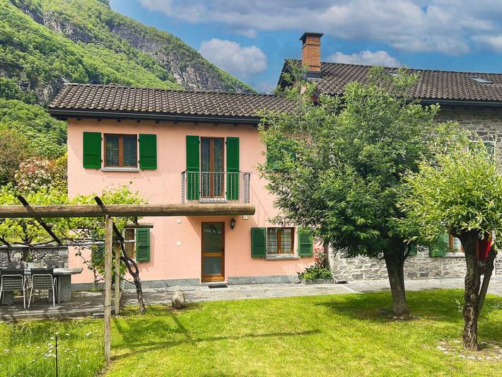 Ferienwohnung für 4 Personen, mit Garten in Cevio