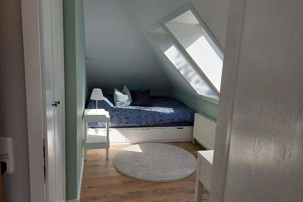 Ganze Wohnung, Sonniges Stadt-Apartment - Appartement/Fewo, Dusche, Wc, ruhig 1.Og in Bad Segeberg, Kreis Segeberg