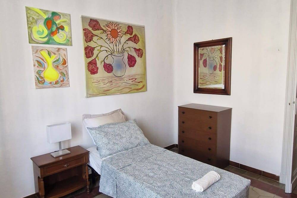 Apartamento entero, Appartament 120m2, 3 Rooms Historic Center next to Genoa Square park easy in Alessandria, Alessandria (Municipio)