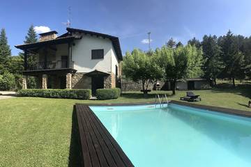 Cabaña para 8 Personas en Gombreny, Pirineos, Foto 1