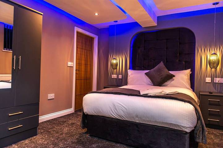 Ganze Wohnung, Apartment-Design-Eigenes Badezimmer-Jacuzzi in Bradford, Westliches Yorkshire