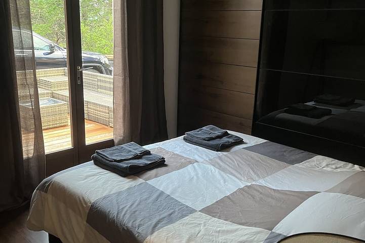 Location de vacances pour 6 personnes, avec jardin et terrasse à Valderoure - 3