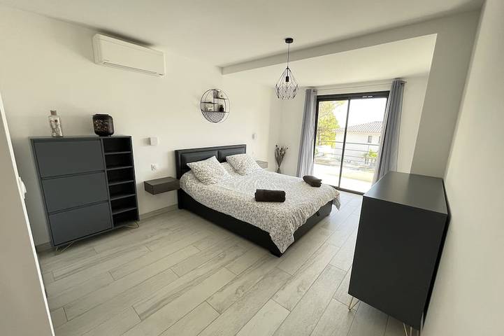 Villa pour 8 personnes, avec balcon ainsi que piscine et jardin à Sanary-sur-Mer - 2