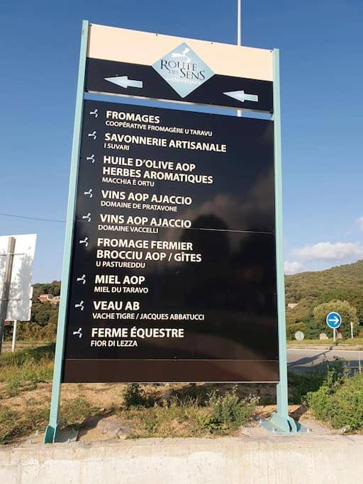 Gîte pour 6 personnes, avec vue et jardin à Petreto-Bicchisano - 4