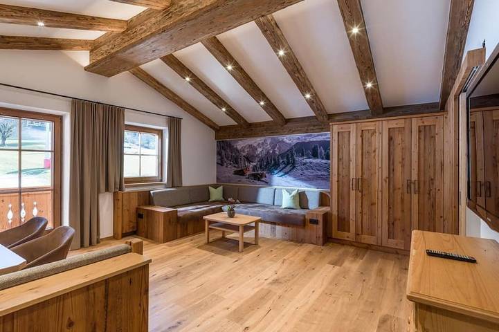 Hütte für 8 Personen, mit Balkon und Garten in Söll
