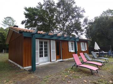 Gîte pour 4 personnes, avec terrasse et jardin à Lesperon