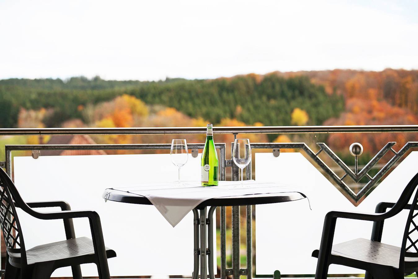 Apartamento inteiro, Apartamento de férias 'Kirchblick' com varanda e Wi-Fi in Biederbach, Central Black Forest