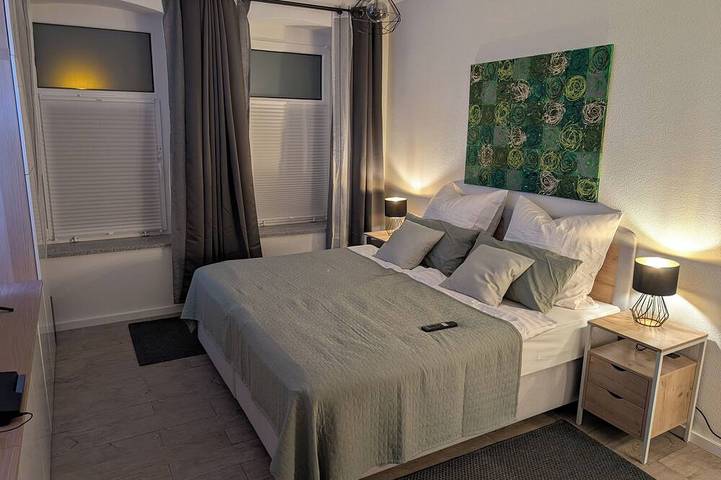 Ganze Wohnung, Studio mit Arbeitsplatz und Balkon in ruhiger stadtnaher Lage. in Chemnitz, Chemnitz und Umgebung