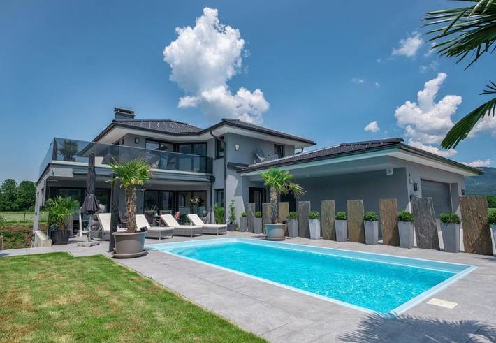 Appartement de vacances pour 6 personnes, avec Balcon et Jacuzzi ainsi que Terrasse et Jardin à Anif