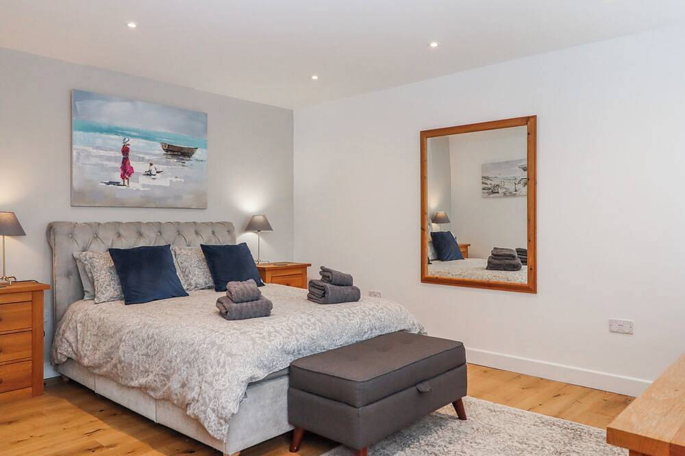 Lower Moorwood, family friendly, with hot tub in Bovey Tracey in Bovey Tracey, Dartmoor