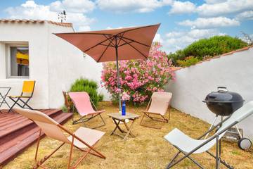 Location de vacances pour 7 personnes, avec jardin à L'Épine