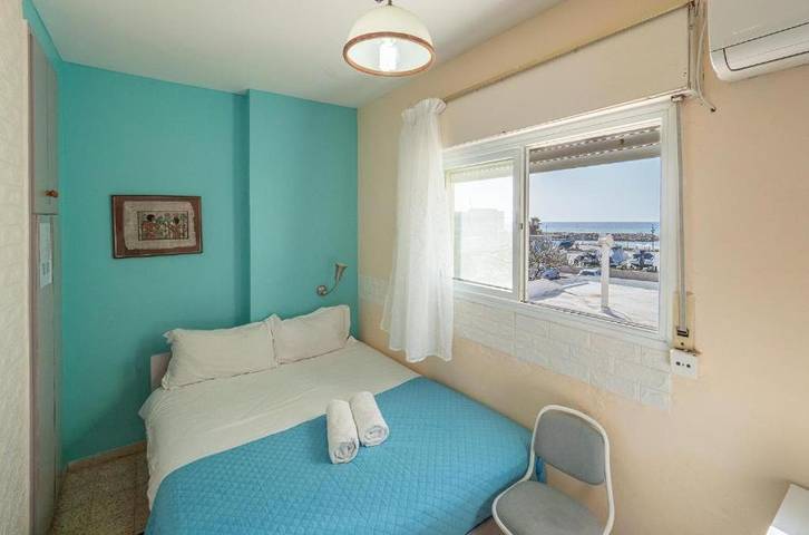 Maison d’hôte pour 3 personnes, avec bassin pour enfant et jardin ainsi que piscine et vue